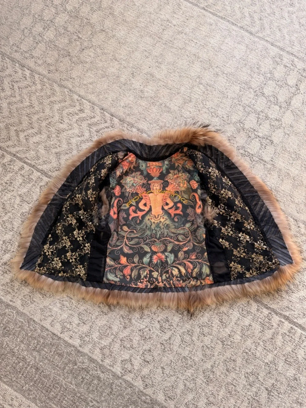 Luxury Women's Multi-Color Fur Jacket Vest - Picture 3 of 3